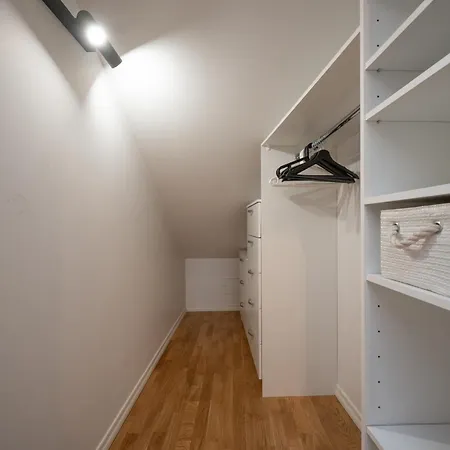 & Cozy Rooftop Flat Apartment *