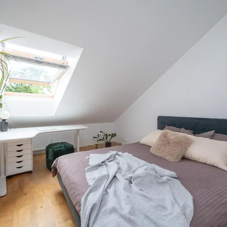 & Cozy Rooftop Flat Lägenhet Tallinn